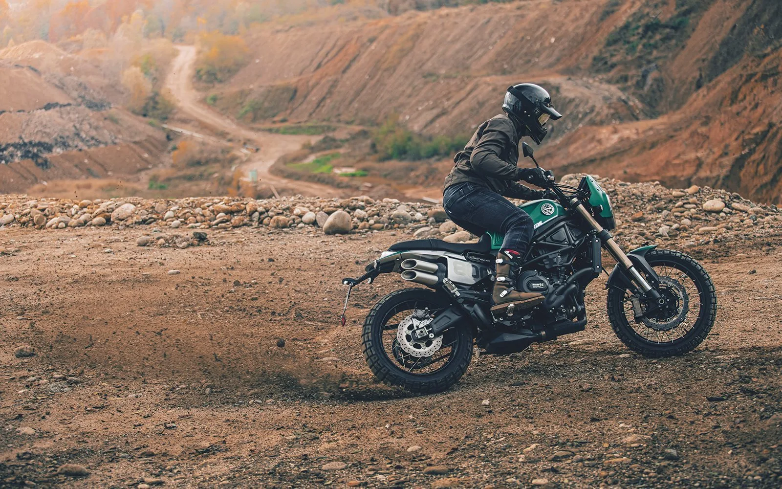 Benelli Leoncino 800 Trail