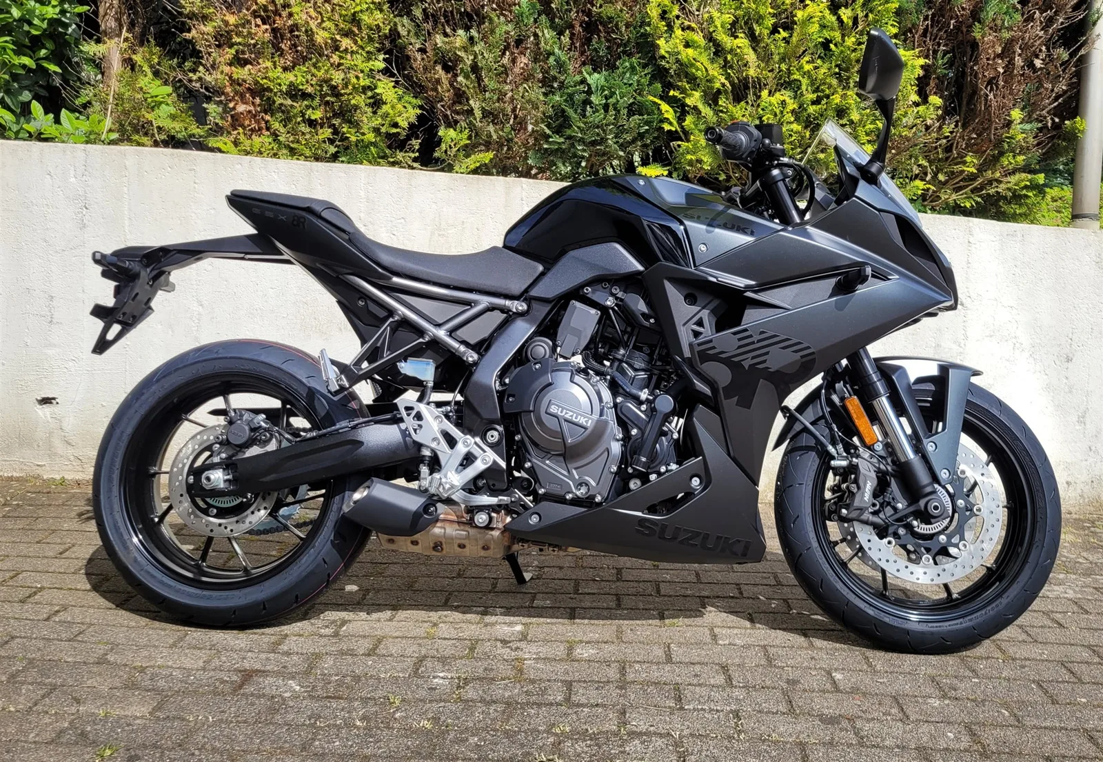 Suzuki GSX-8R
