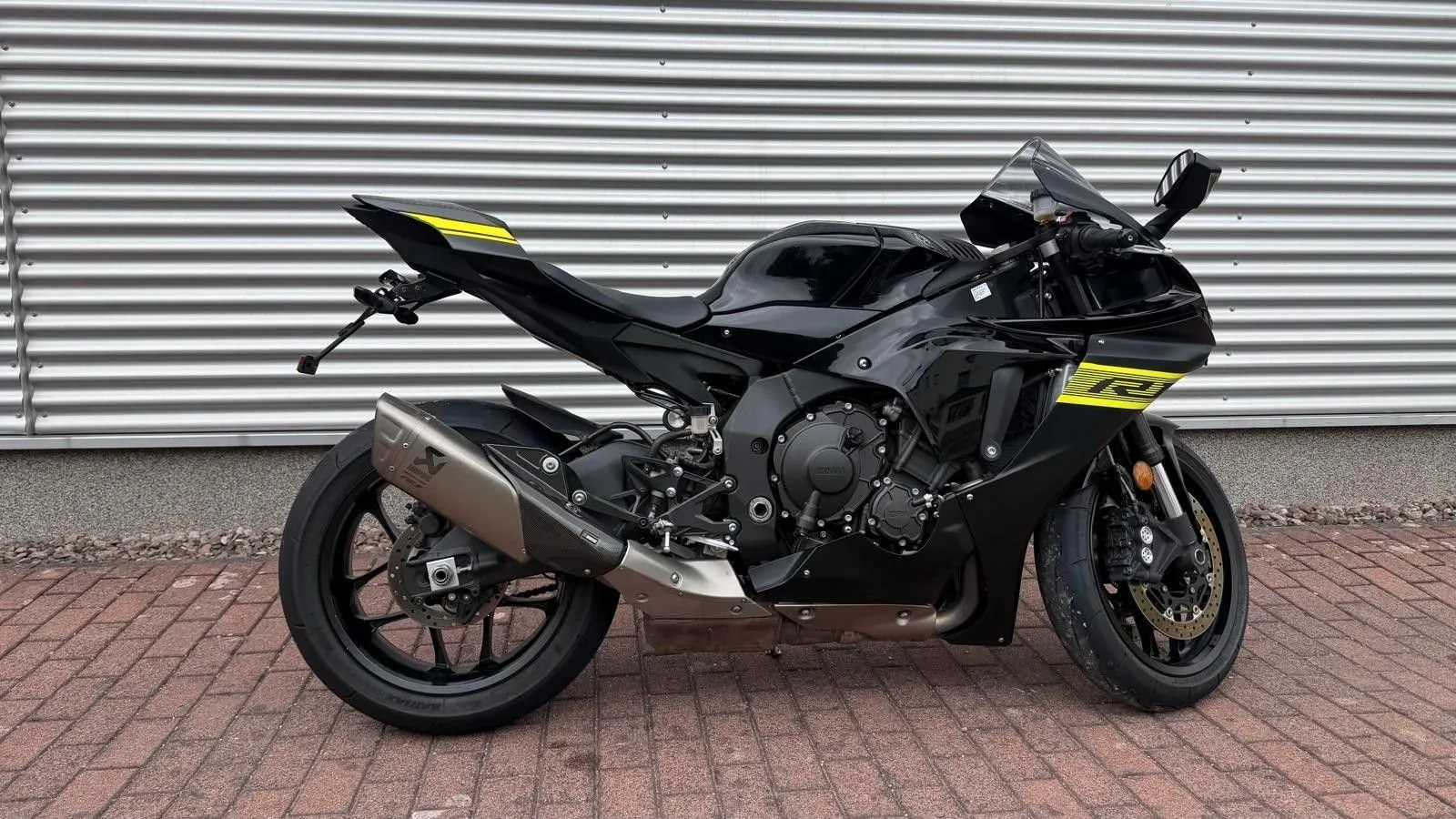 Yamaha R1