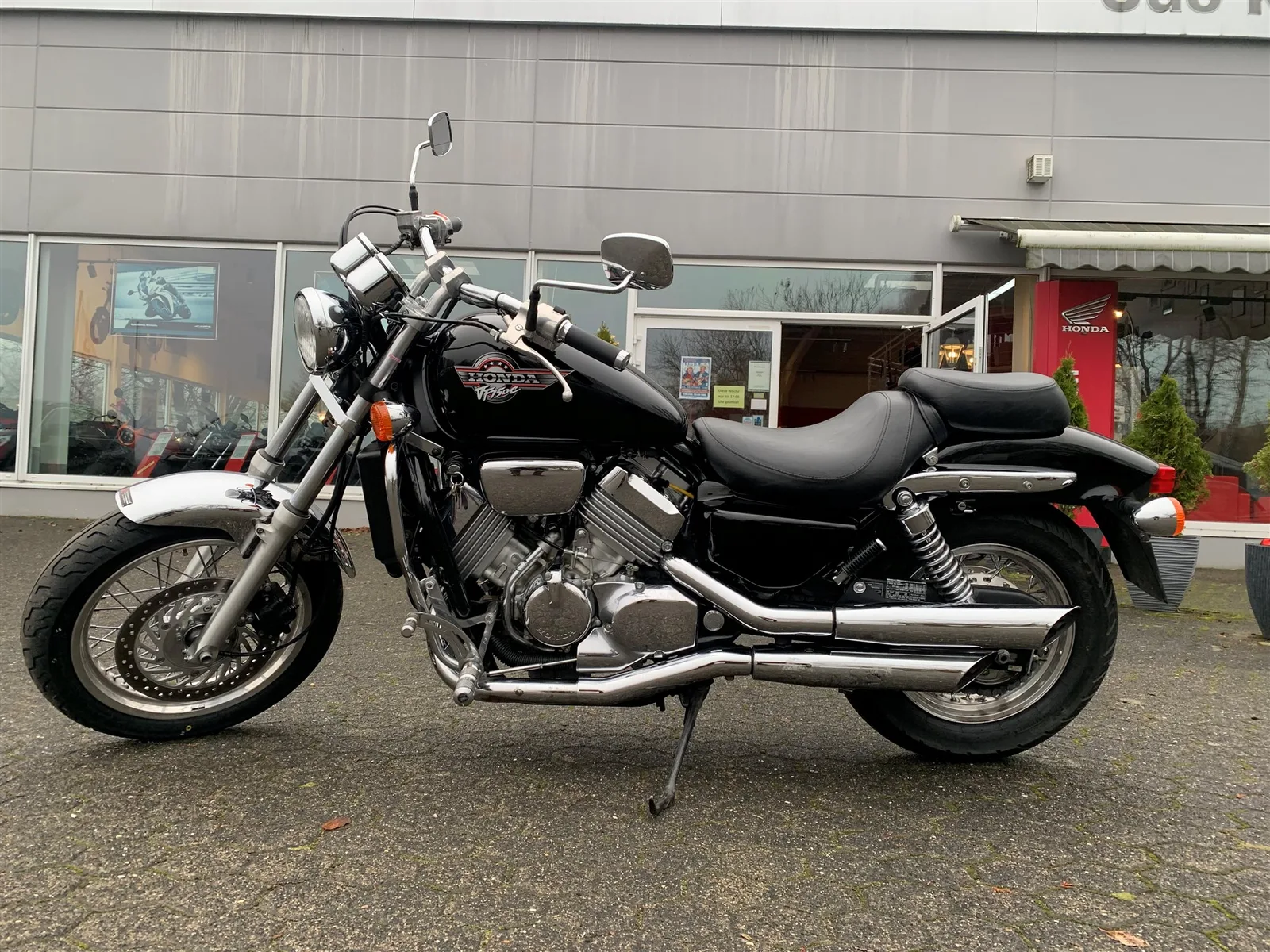 Honda VF 750 C Magna \*TIP TOP\*NUR 12058 KM\*NEUE REIFEN\*