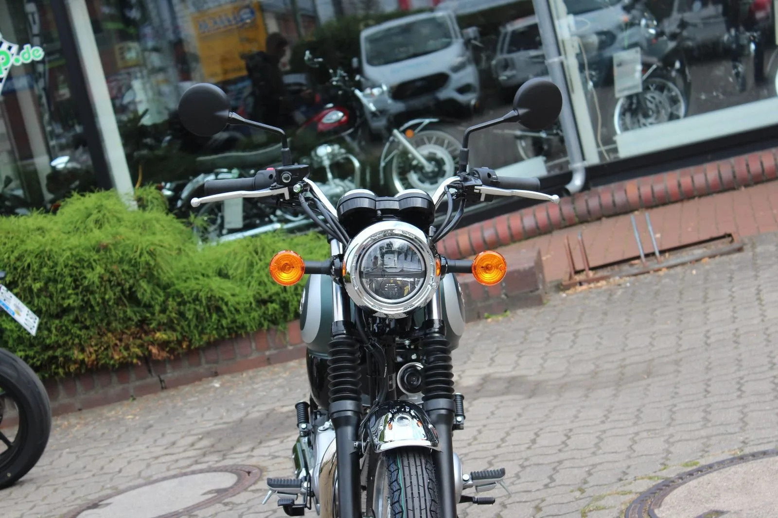 Kawasaki W230
