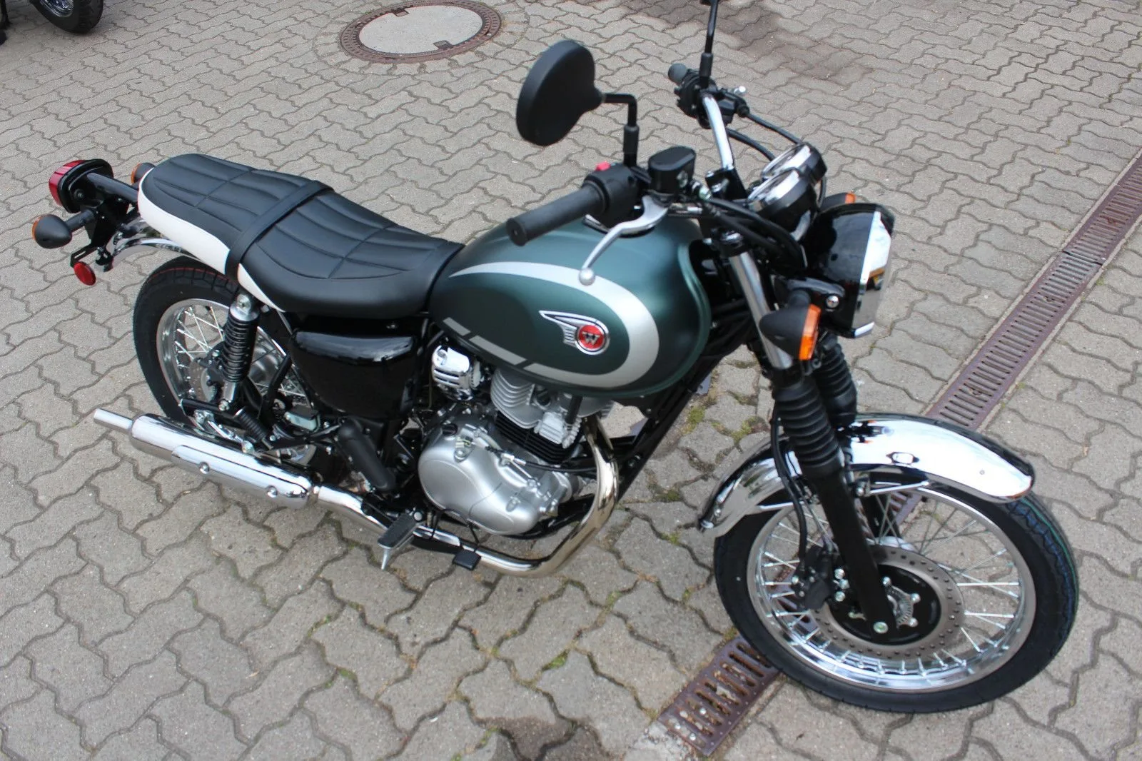 Kawasaki W230