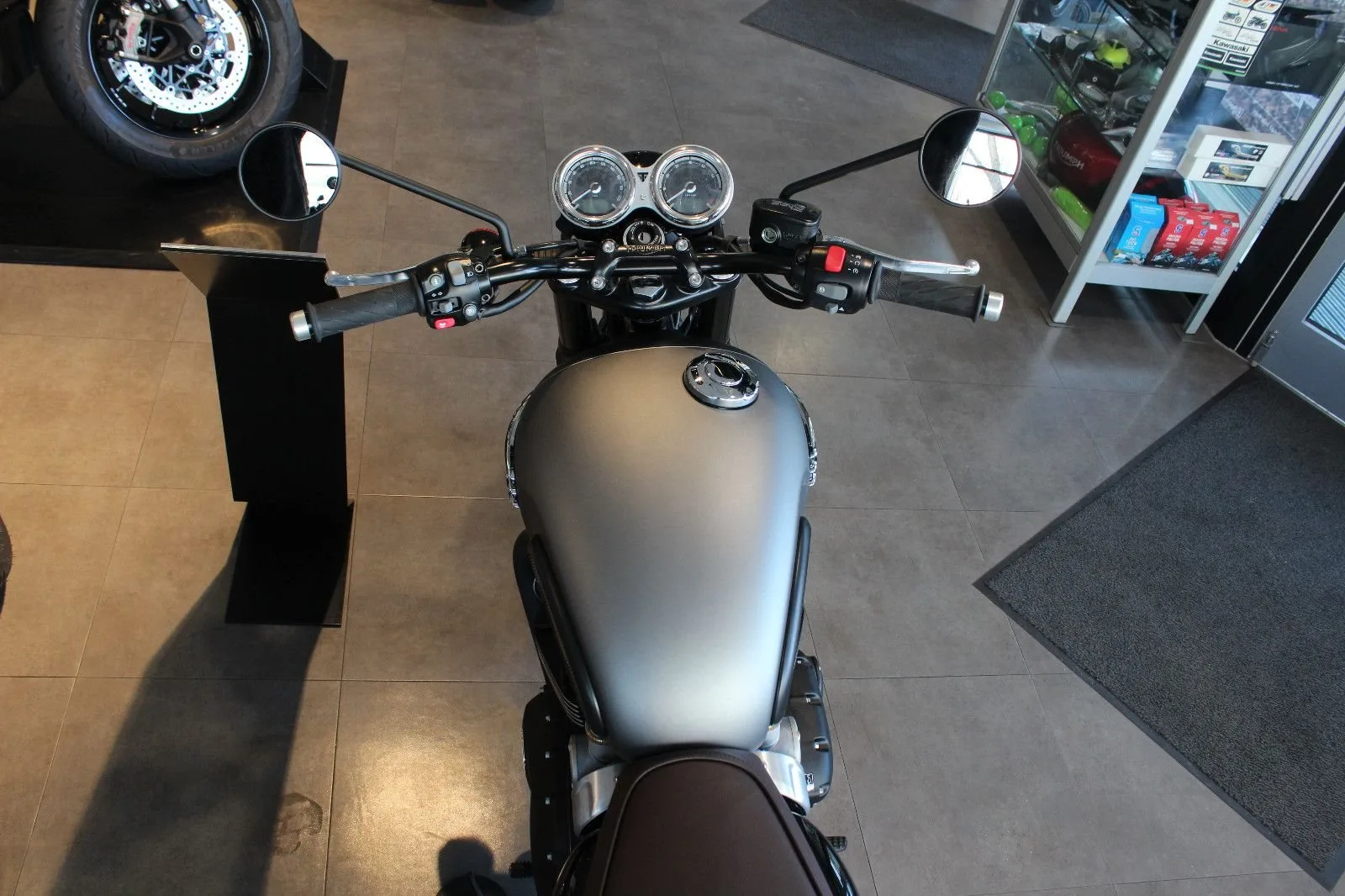 Triumph Bonneville T120 Black