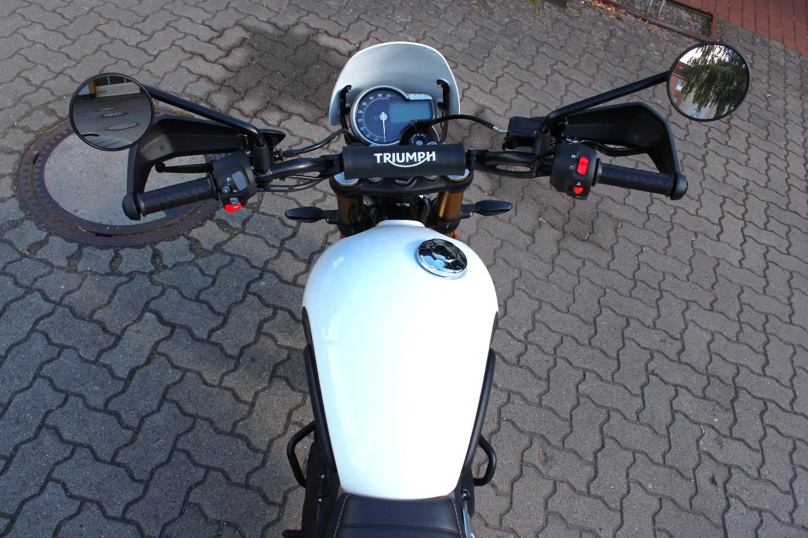 Triumph Scrambler 400 XC