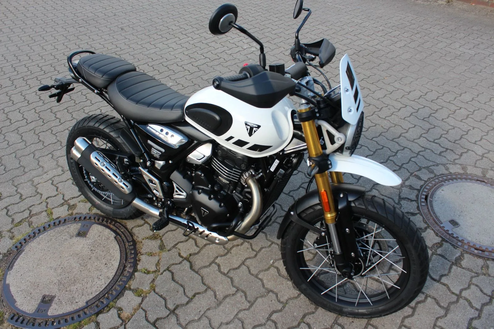 Triumph Scrambler 400 XC