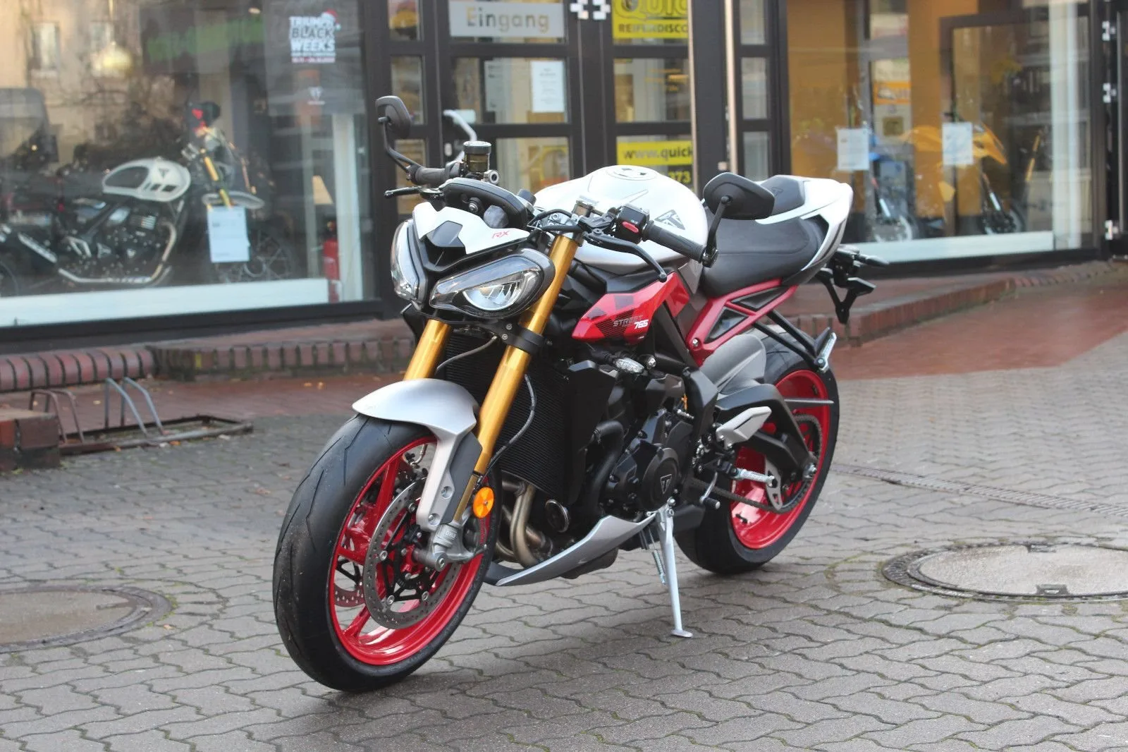 Triumph Street Triple 765 RX