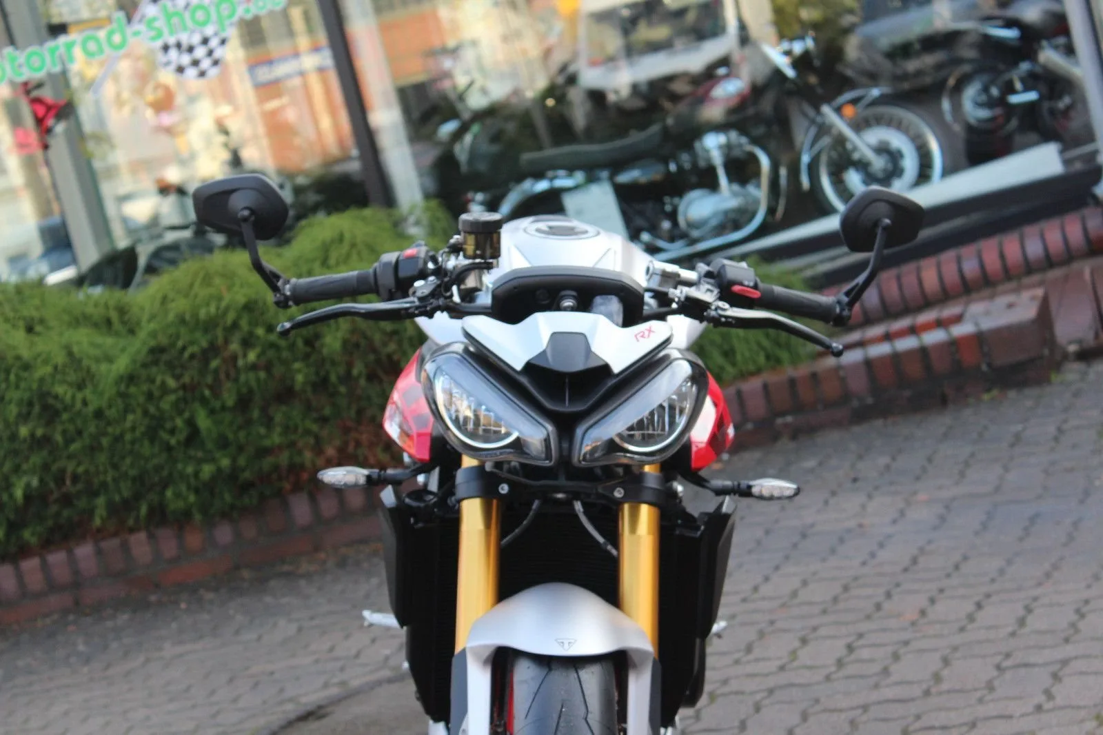 Triumph Street Triple 765 RX