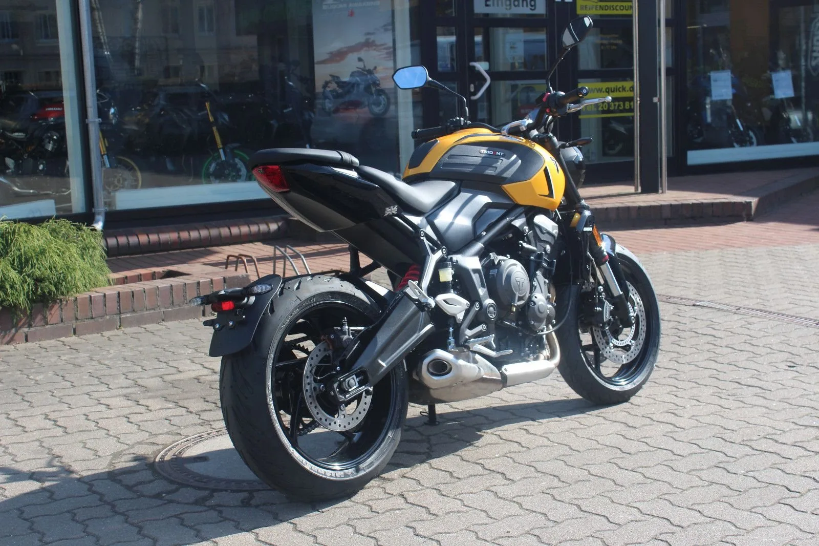 Triumph Trident 660
