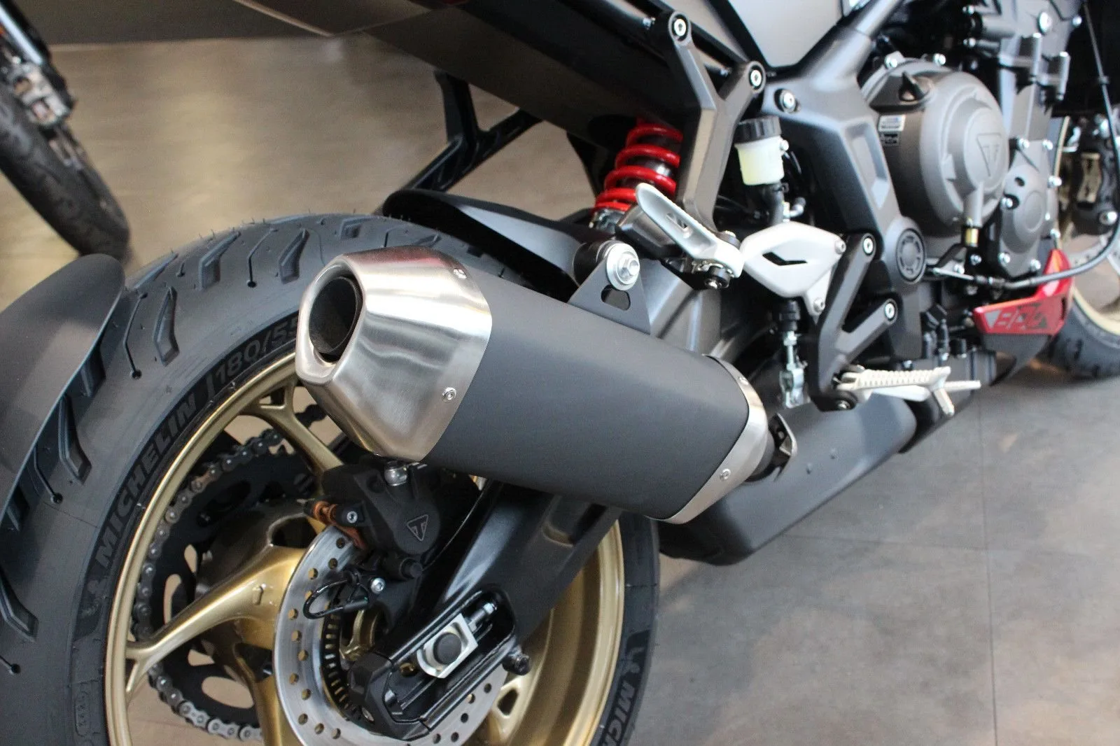 Triumph Trident 800
