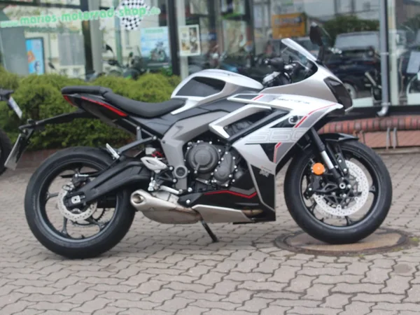Triumph Daytona 660
