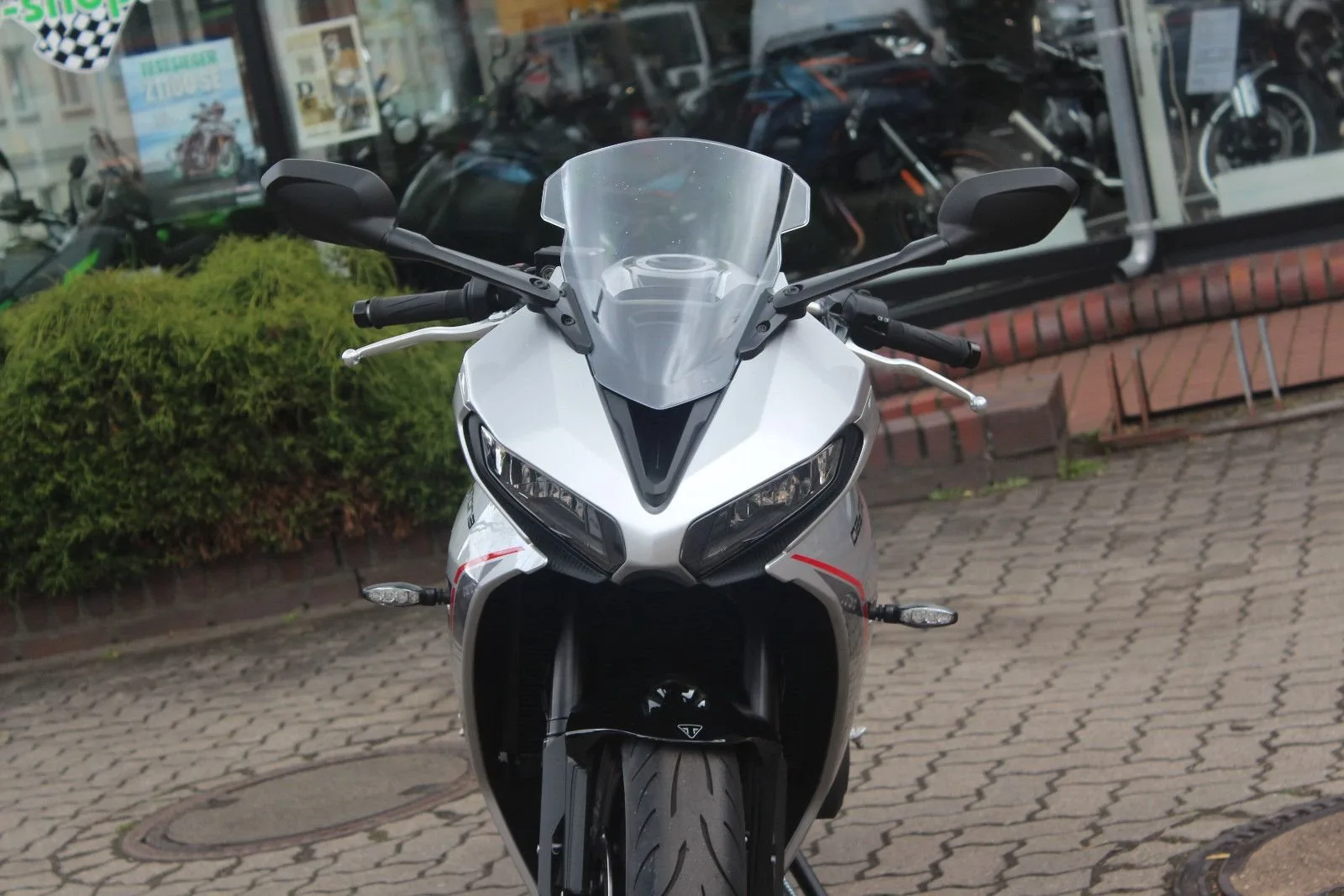 Triumph Daytona 660