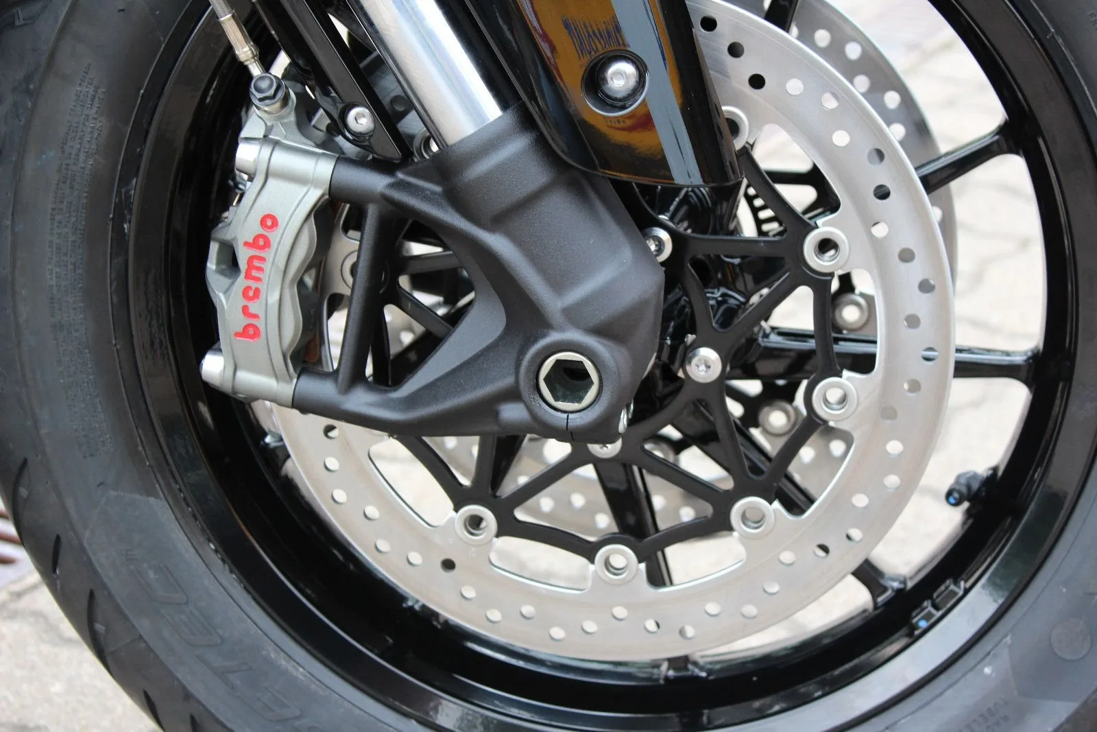 Triumph Rocket 3 Storm R