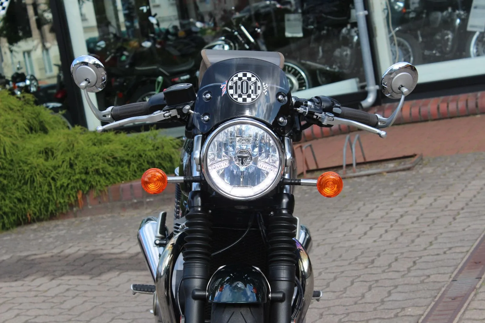 Triumph Thruxton 1200