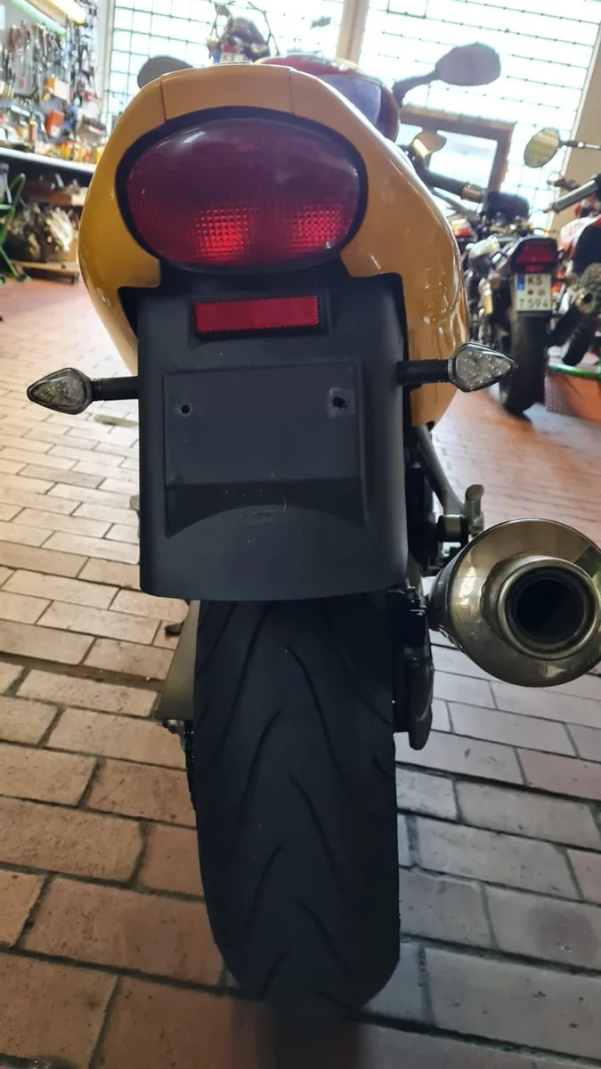 Triumph Sprint RS 955i