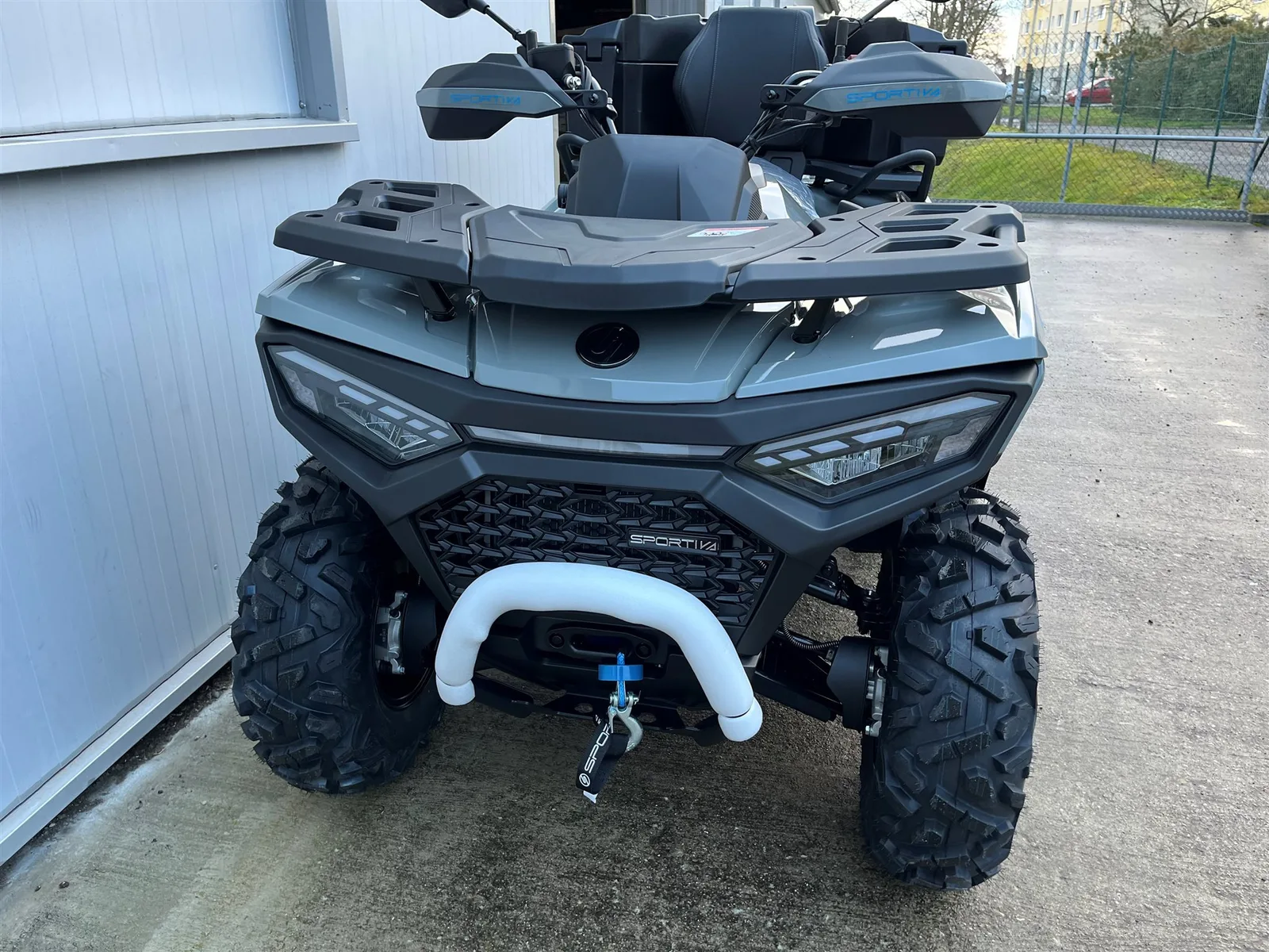 Sportiva 520 GT EZ 06-2026 mit 10 km incl. Heck Koffer ABS , EPS , T3B , 4x4