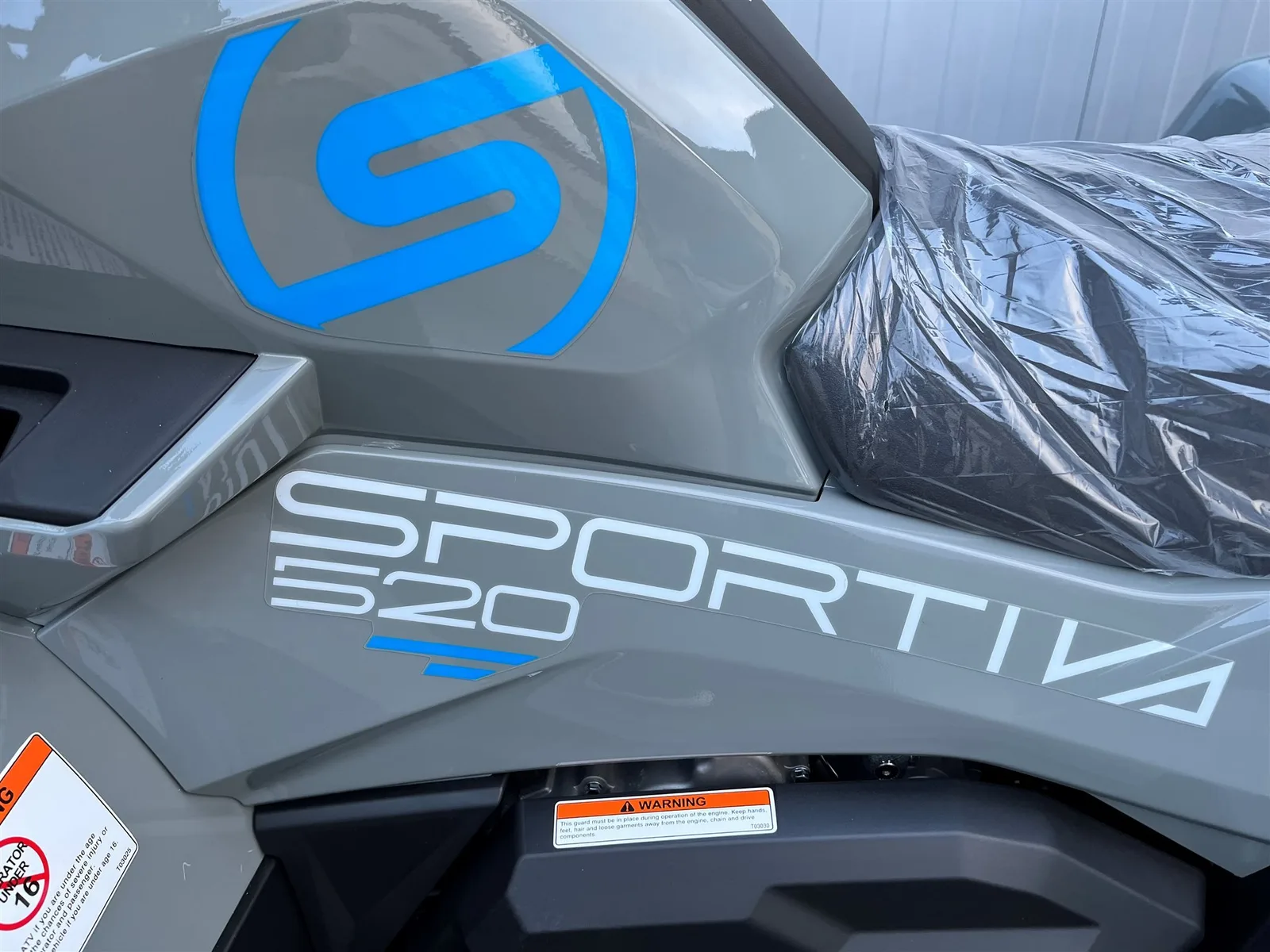 Sportiva 520 GT EZ 06-2026 mit 10 km incl. Heck Koffer ABS , EPS , T3B , 4x4