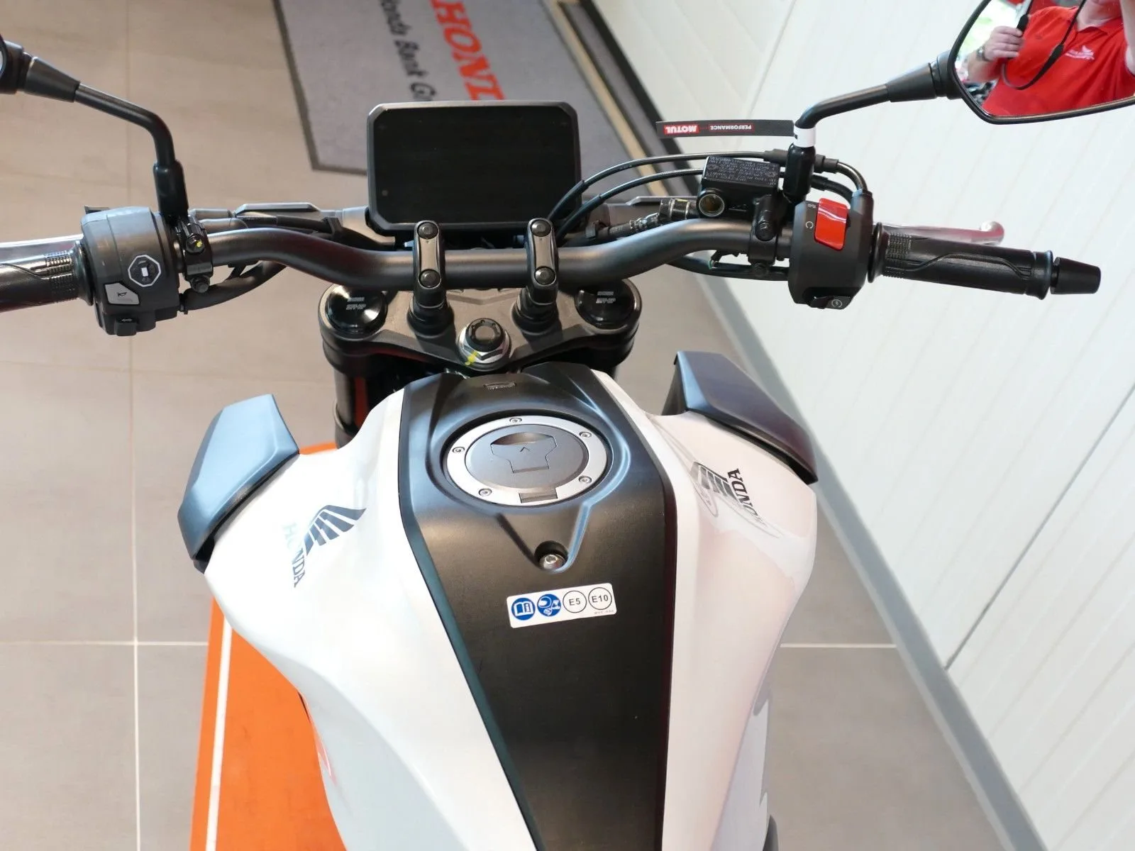 Honda CB125R