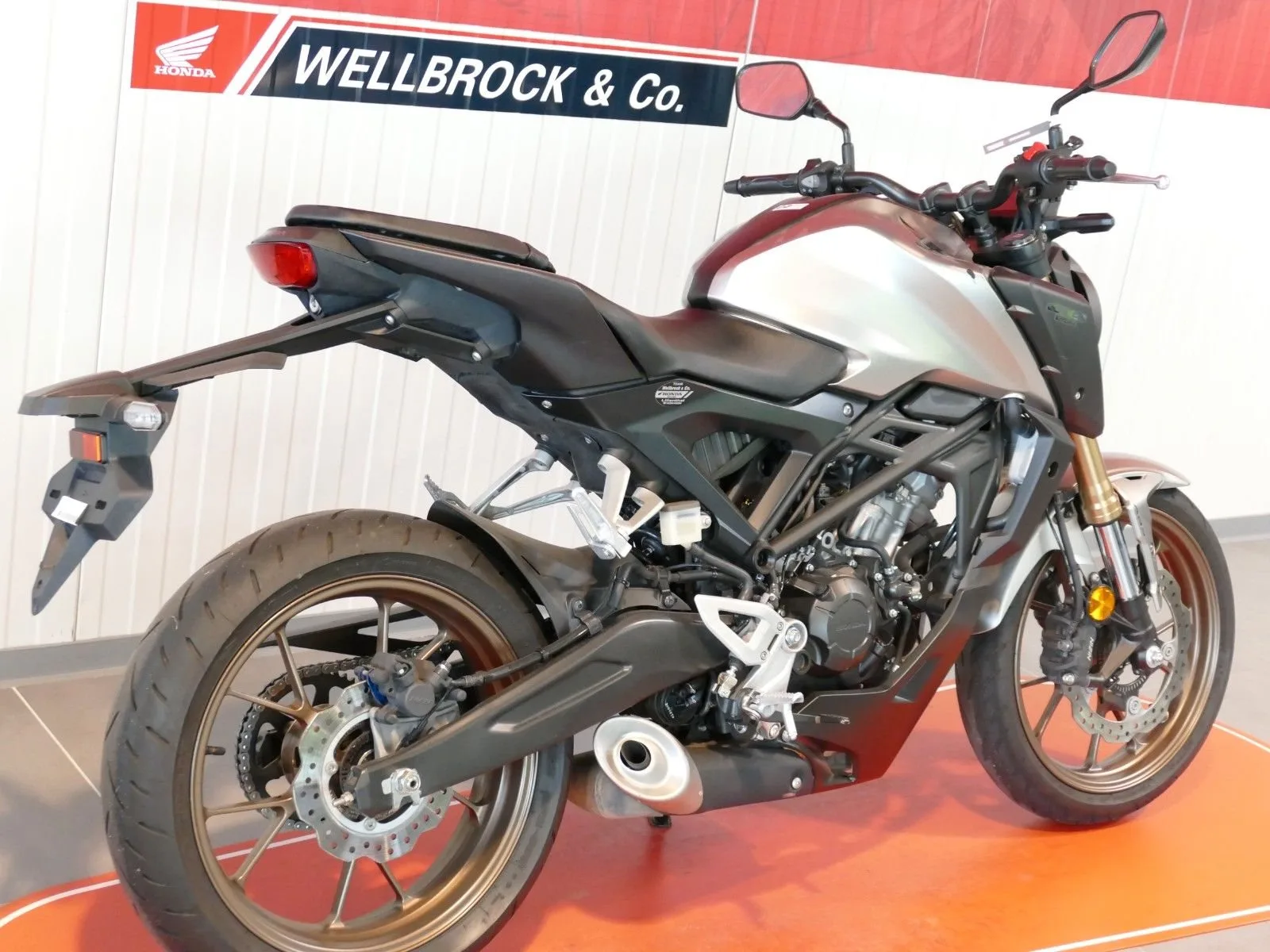 Honda CB125R