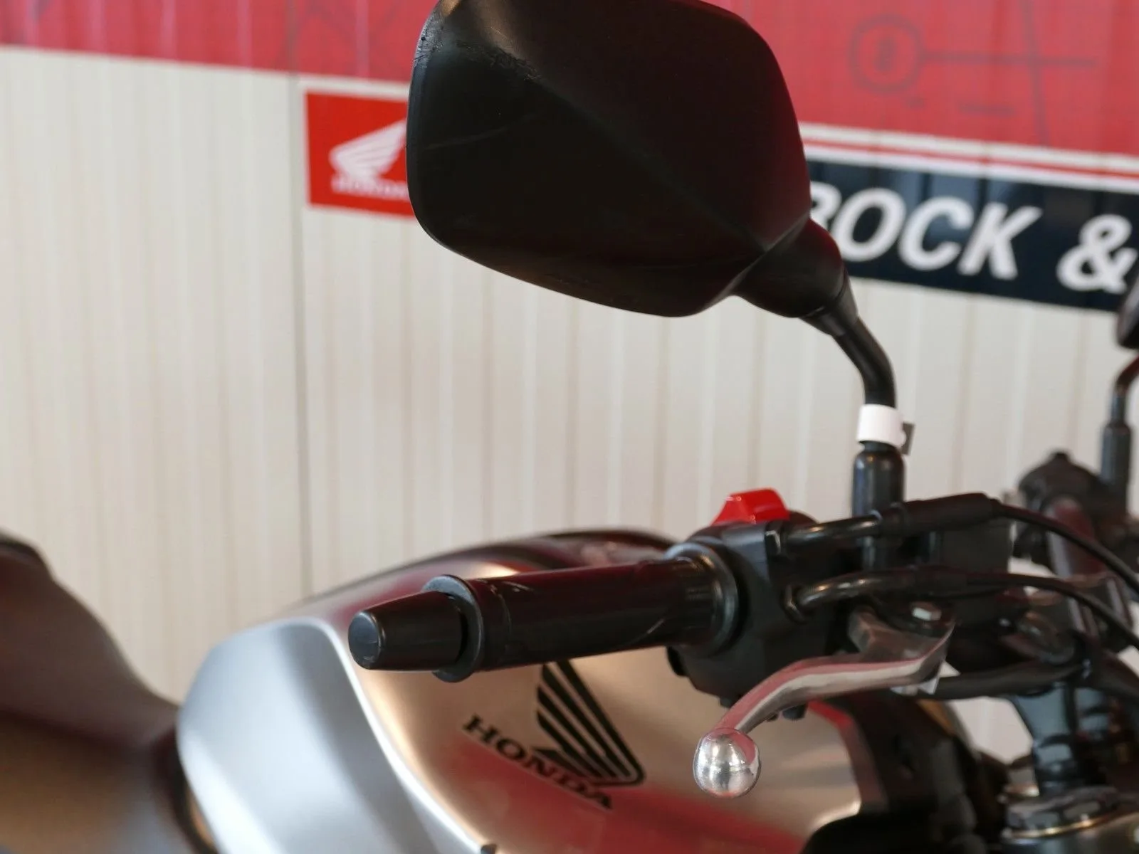 Honda CB125R