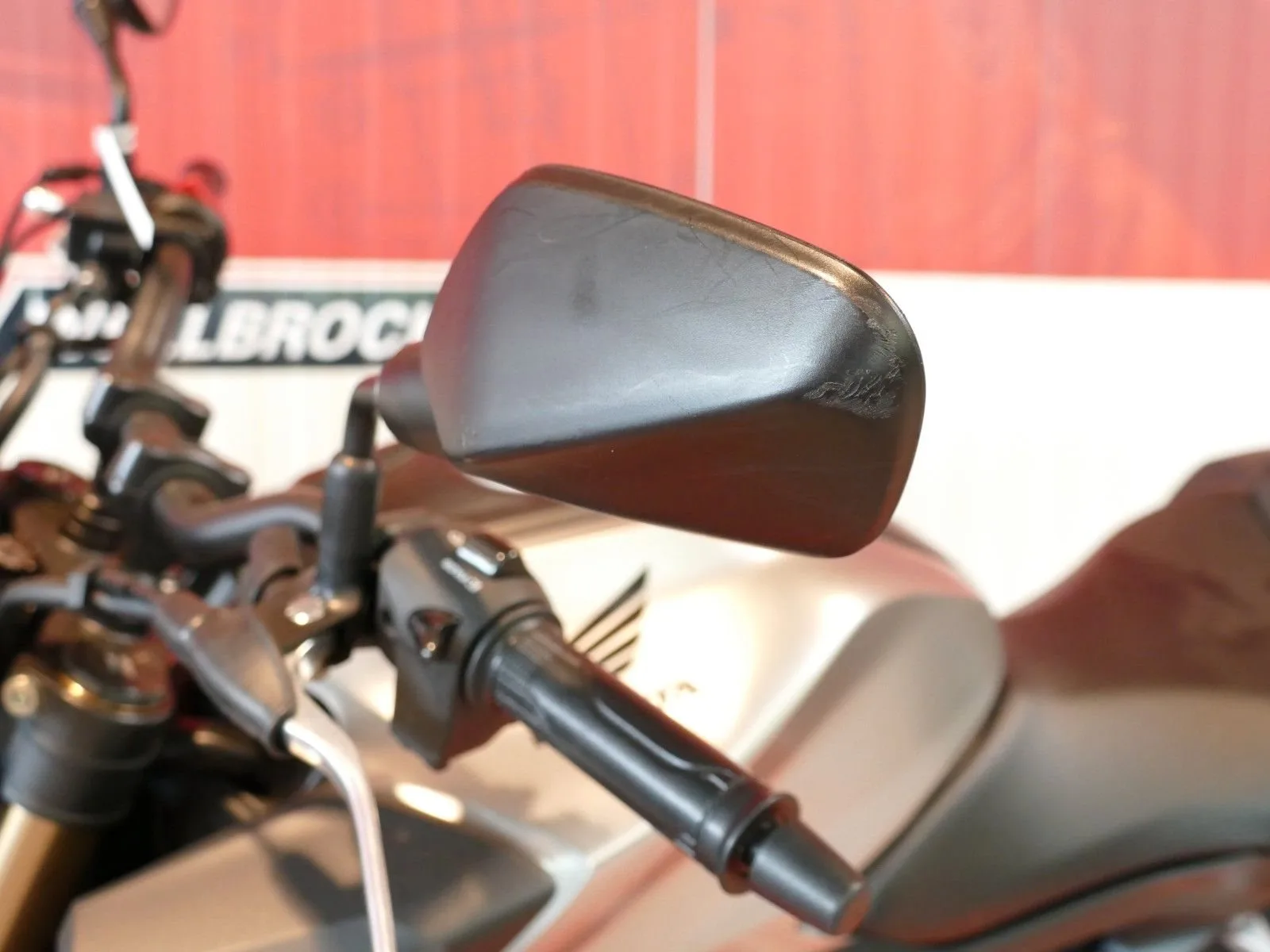 Honda CB125R