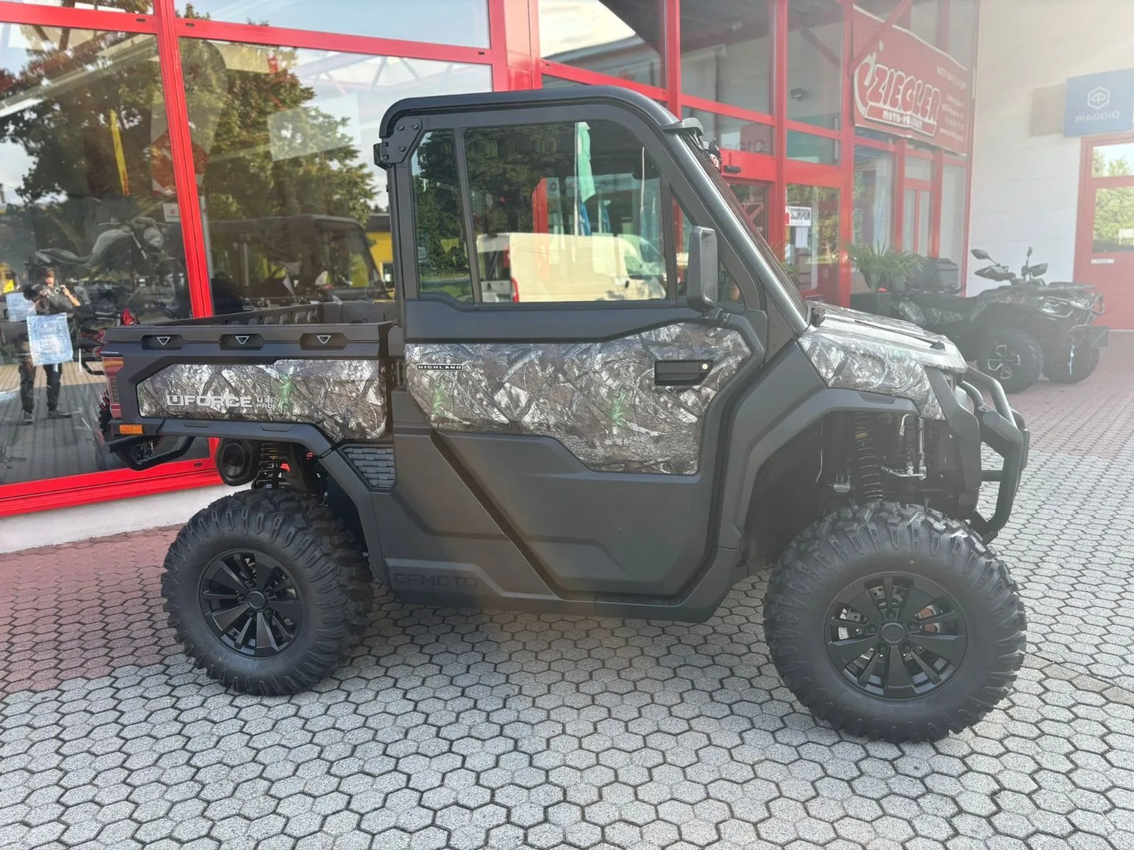 CFMOTO UFORCE 1000