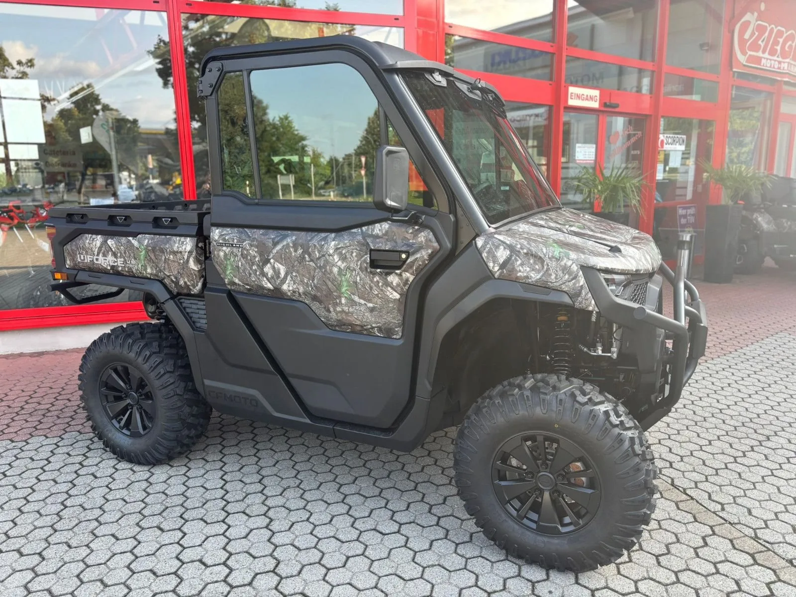 CFMOTO UFORCE 1000