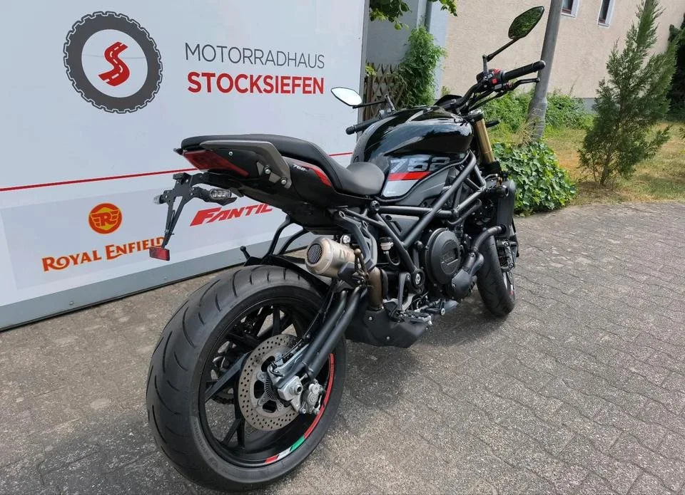 Benelli 752 S