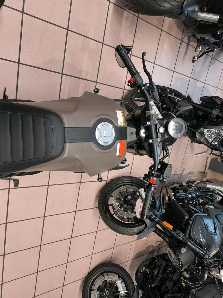 Brixton Crossfire 125