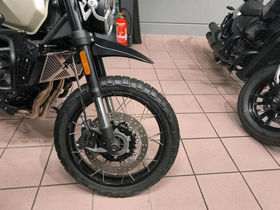 Brixton Crossfire 500XC