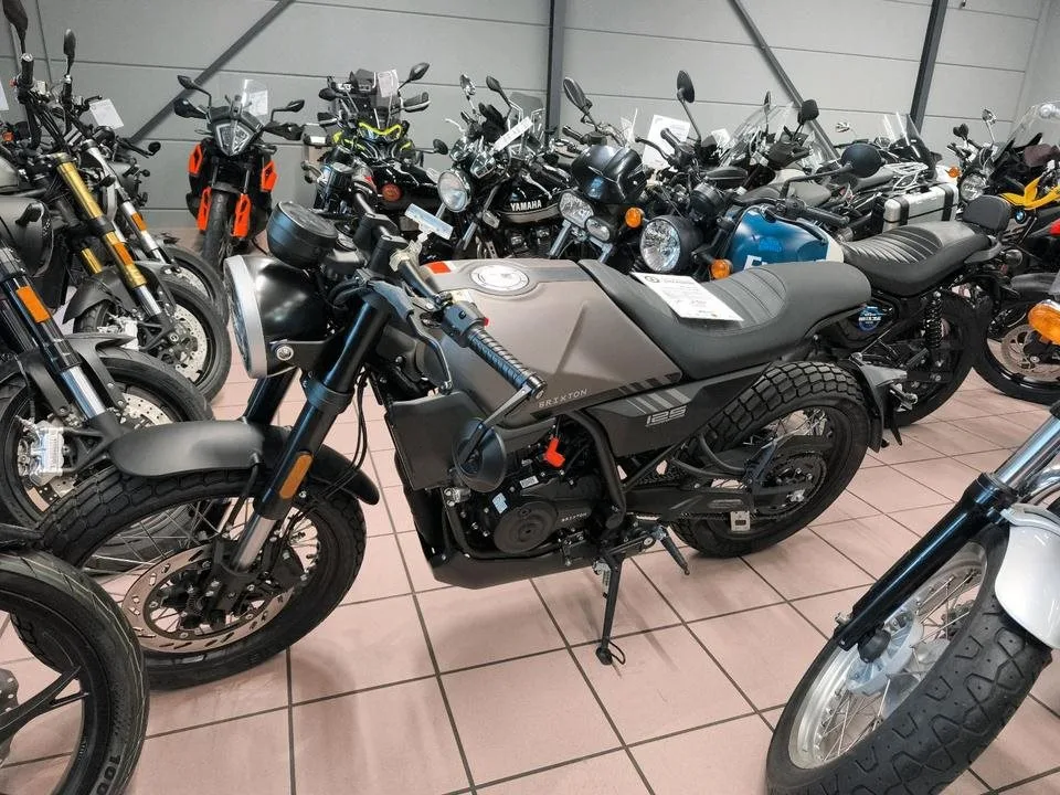 Brixton Crossfire 125