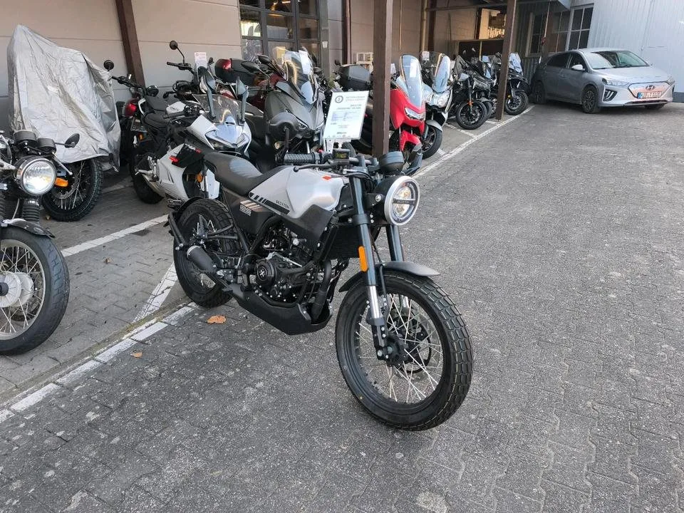 Brixton Crossfire 125