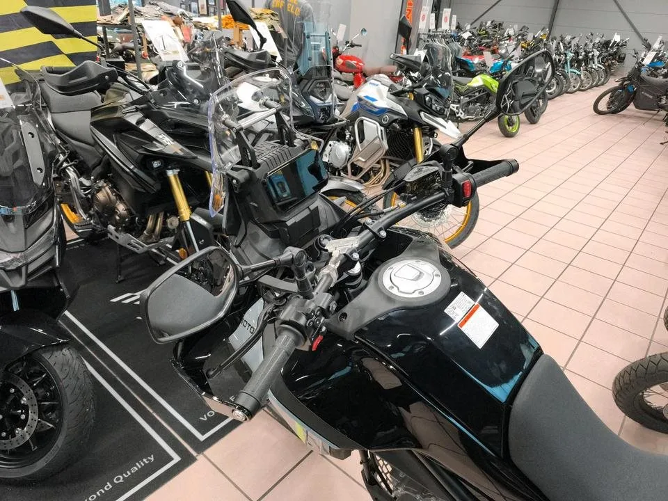 CFMOTO 450MT
