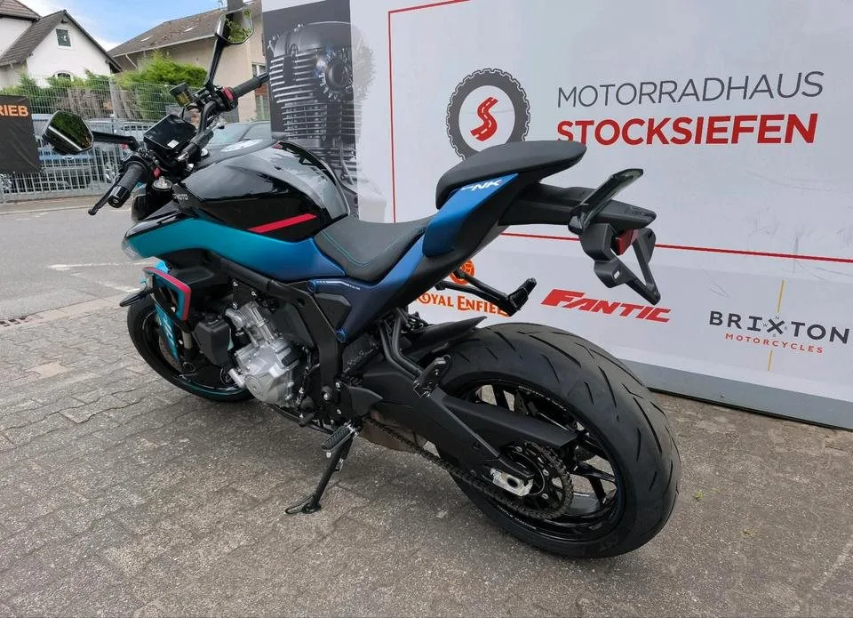 CFMOTO 675NK