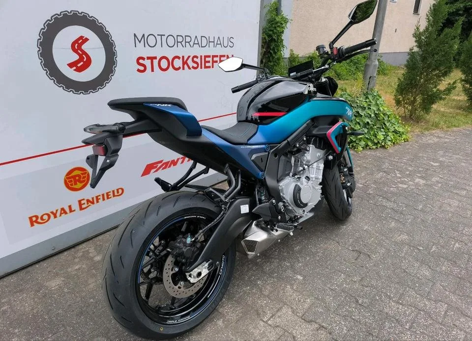 CFMOTO 675NK