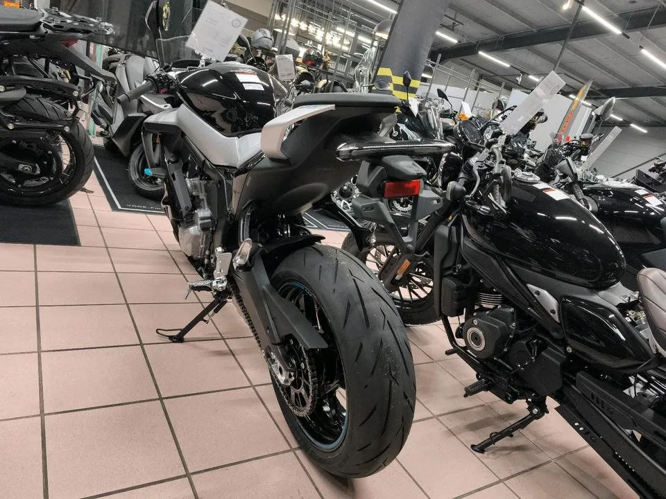 CFMOTO 675SR-R