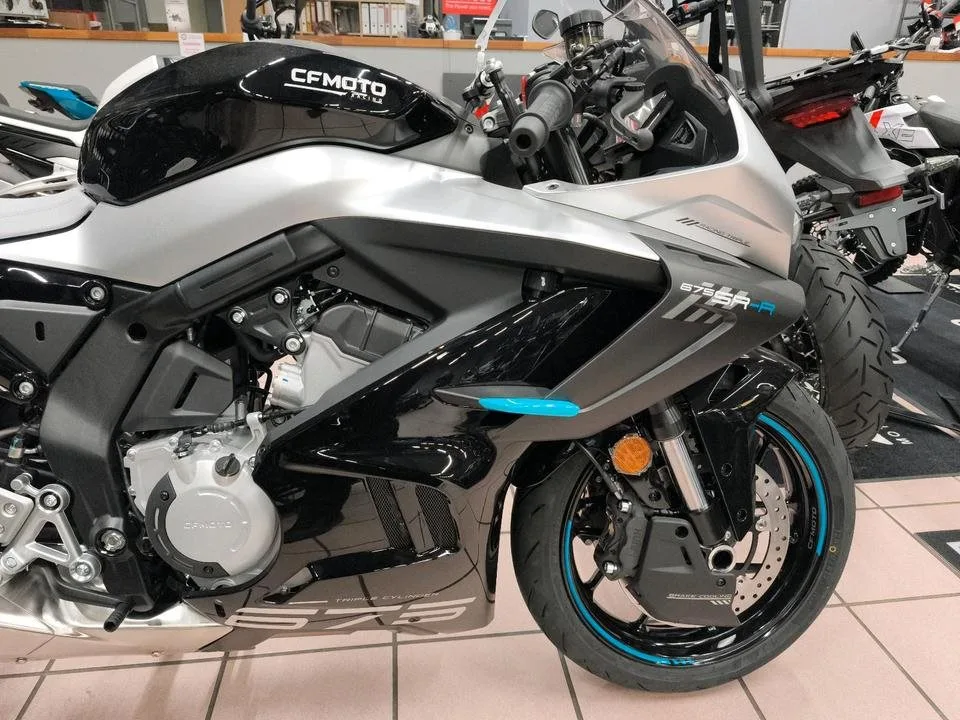 CFMOTO 675SR-R