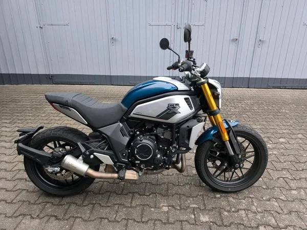 CFMOTO 700CL-X HERITAGE