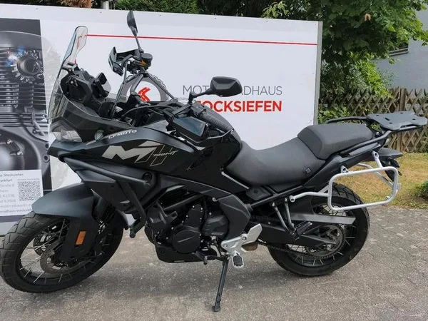 CFMOTO 700MT
