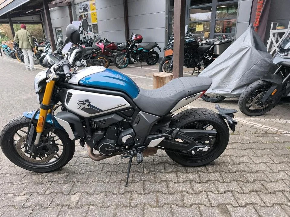 CFMOTO 700CL-X HERITAGE