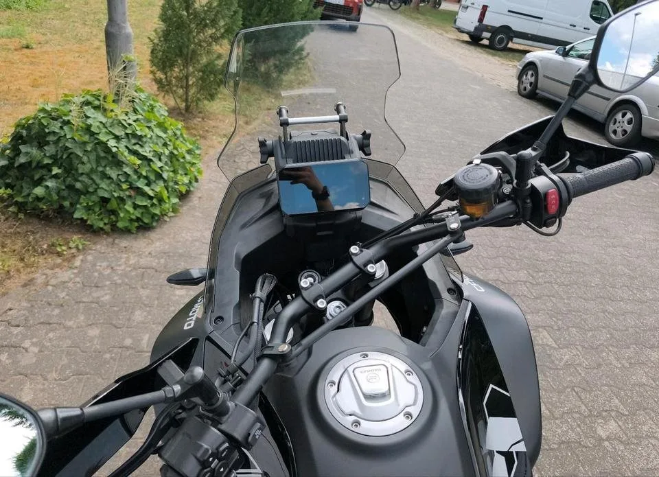 CFMOTO 700MT
