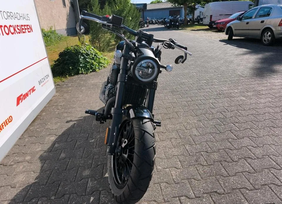 Keeway V302 C