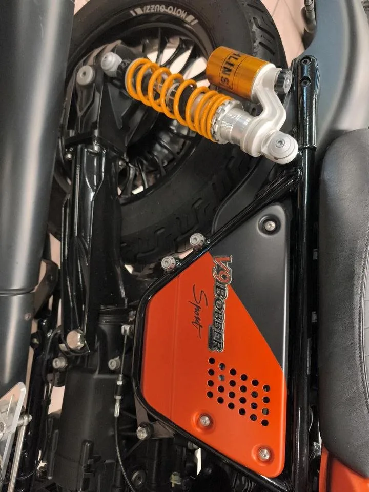 Moto Guzzi V9 Bobber Sport