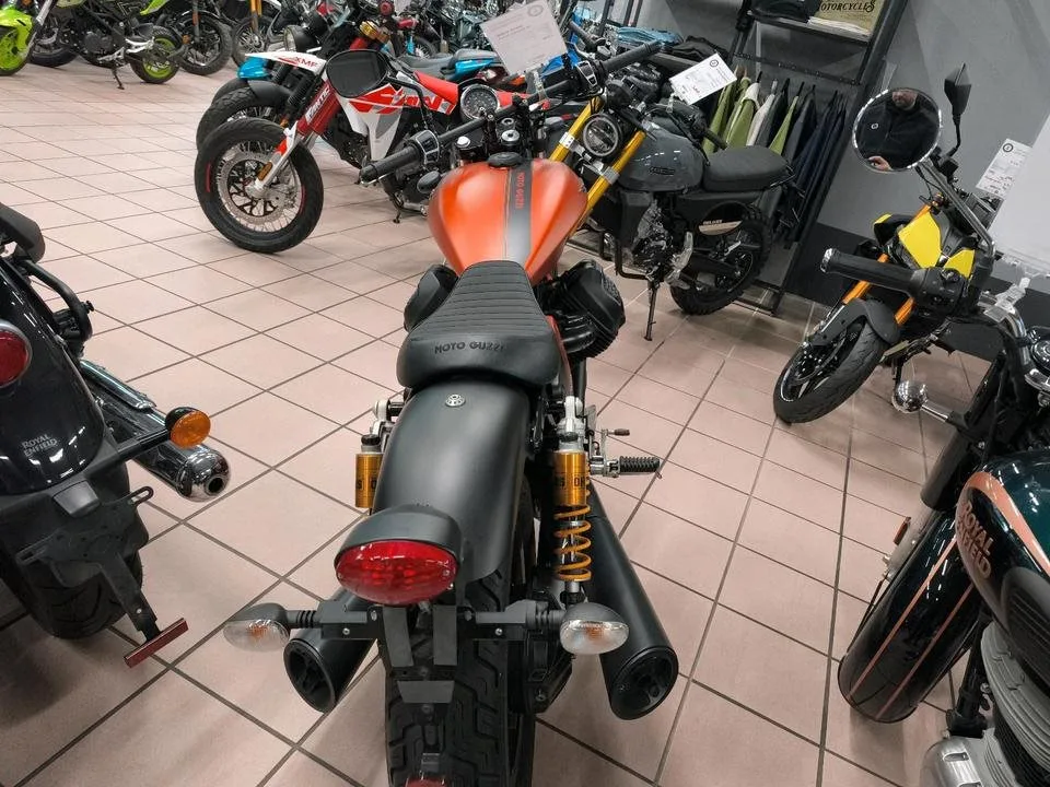 Moto Guzzi V9 Bobber Sport