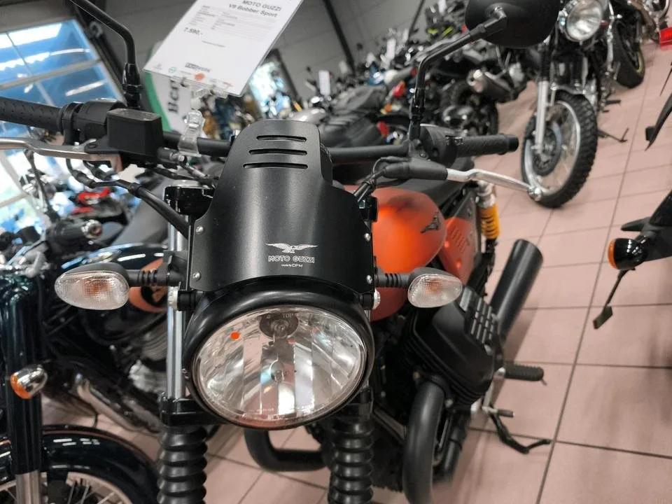 Moto Guzzi V9 Bobber Sport