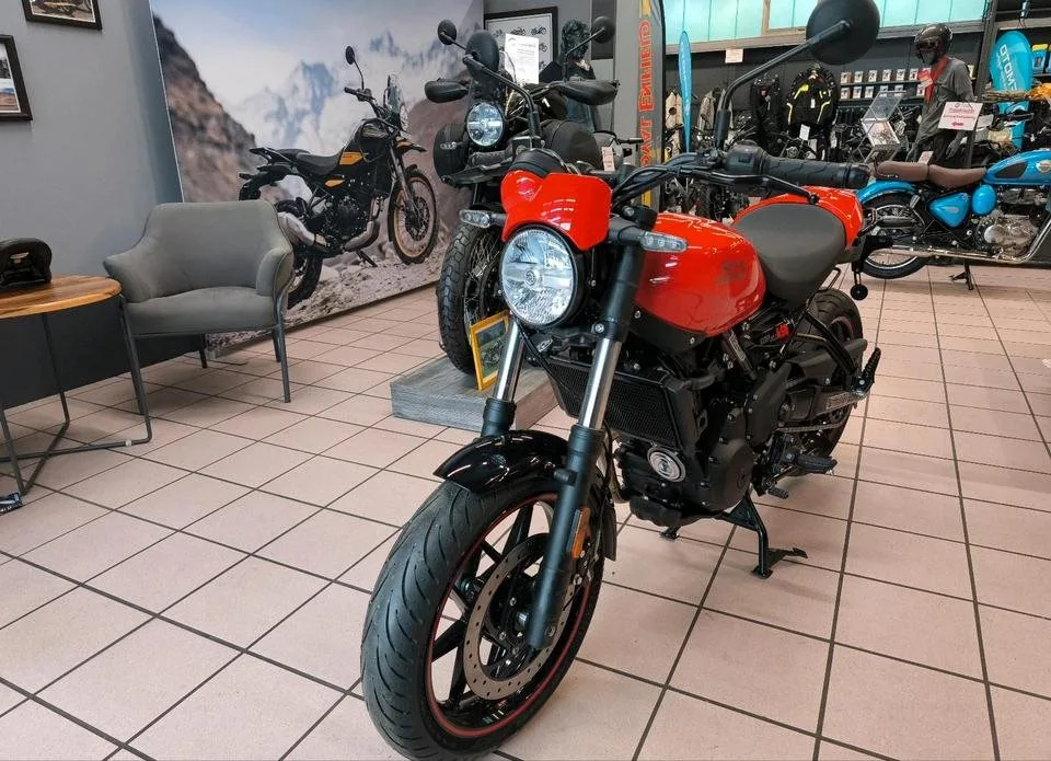 Royal Enfield Guerilla 450 APEX