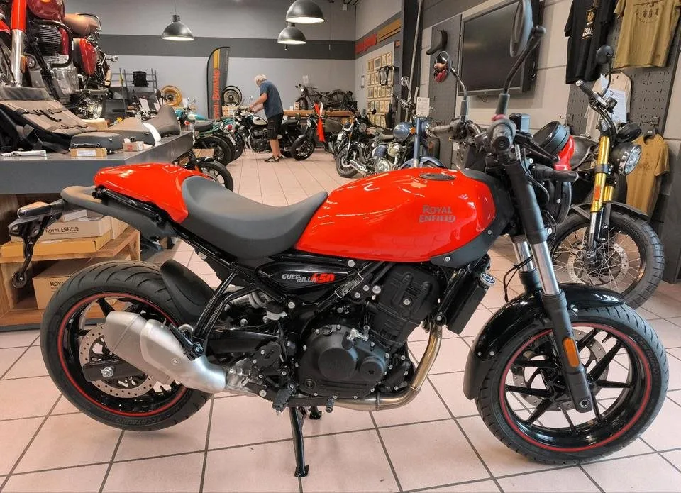 Royal Enfield Guerilla 450 APEX
