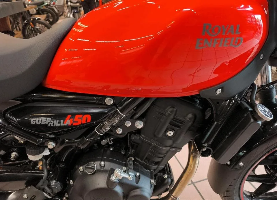 Royal Enfield Guerilla 450 APEX