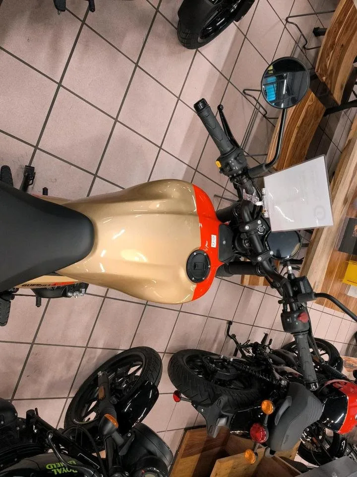 Royal Enfield Guerrilla 450