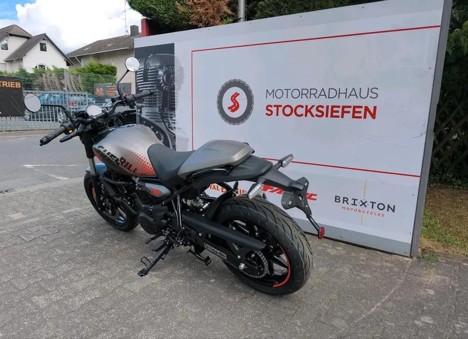 Royal Enfield Guerrilla 450