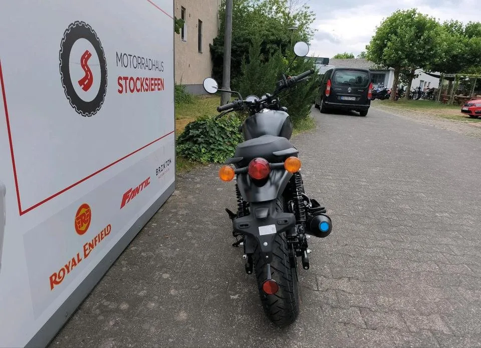 Royal Enfield HNTR 350